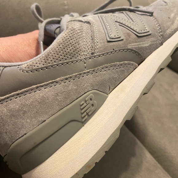 NEW BALANCE EUC running shoes 9.5 - Picture 7 of 7